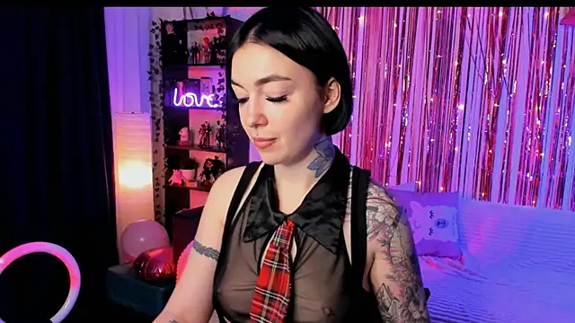 Snapshot of Magic_Allie chatting on October 2025 07:47:01 PM Magic Allie online show from October 2025 07:47:01 PM