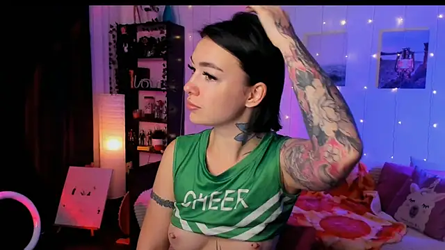 Snapshot of Magic_Allie chatting on December 2025 06:41:01 AM Magic Allie online show from December 2025 06:41:01 AM