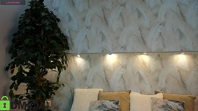 Ruth Oliver online show from April 2026 01:03:01 AM