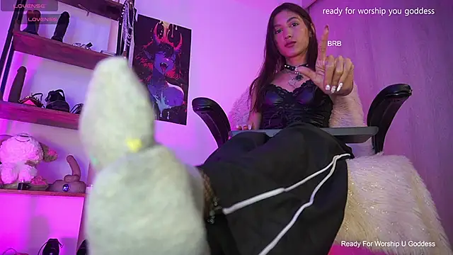 MissKorah online show from March 2026 12:45:01 AM