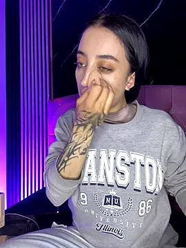 Ady 18 online show from November 2025 06:51:02 PM