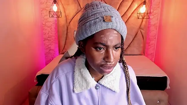 Queen perla  online show from February 2025 01:38:01 PM