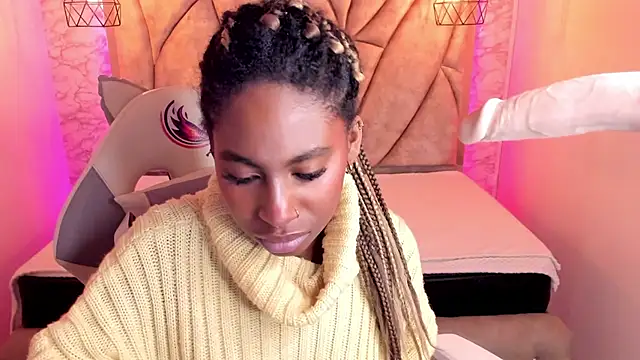 Queen perla  online show from February 2025 06:07:01 AM