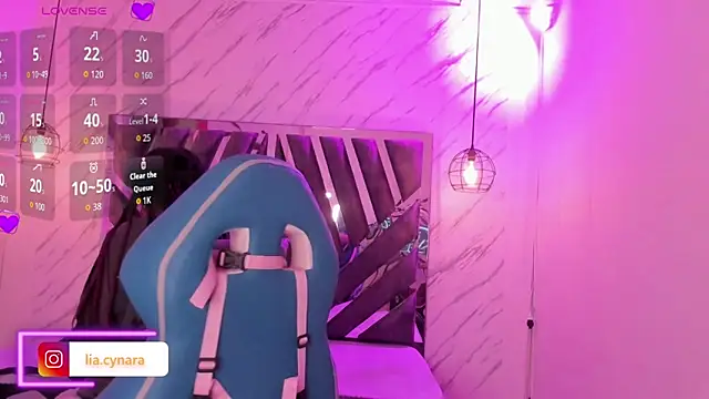 Queen perla  online show from October 2025 12:24:02 PM