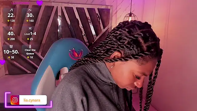 Queen perla  online show from October 2025 11:32:02 AM