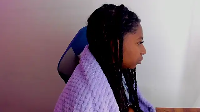 Queen perla  online show from October 2025 02:35:01 AM