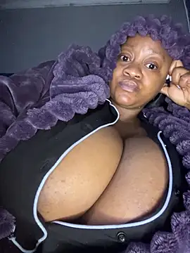 Chubbykarisma27 online show from May 2026 03:56:01 AM