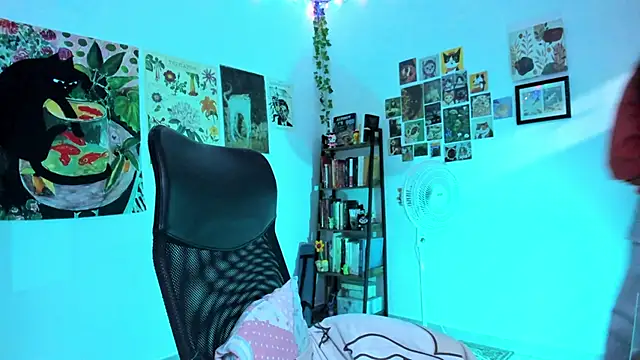 Conlosmichis online show from September 2025 12:03:01 AM