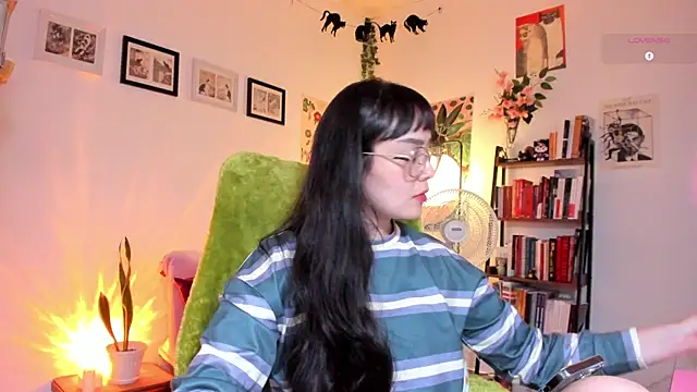 Conlosmichis online show from April 2026 10:51:02 PM