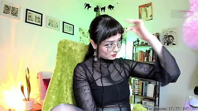 Conlosmichis online show from April 2026 10:59:01 PM