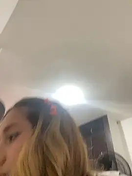 Agnescruzz online show from January 2026 08:24:02 PM