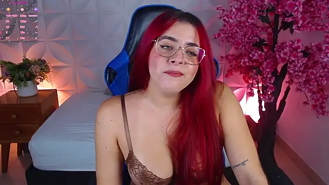 lizowenn  online show from February 2026 07:29:02 PM