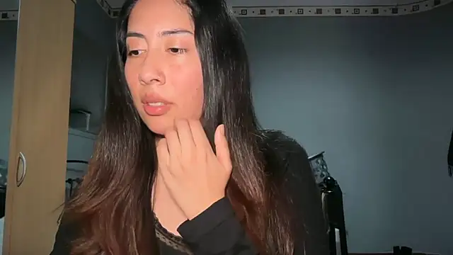 LorenaAnderson online show from April 2026 08:33:01 PM