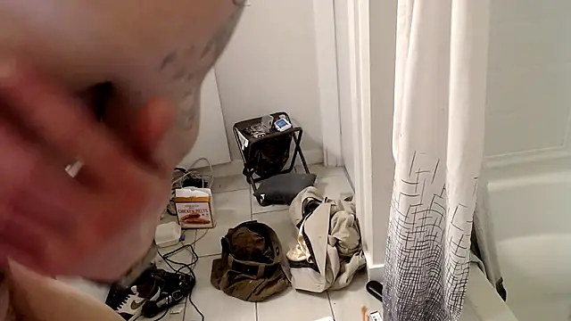 Snapshot of Clearlytothepoint420 chatting on January 2025 03:18:02 PM Clearlytothepoint420 online show from January 2025 03:18:02 PM