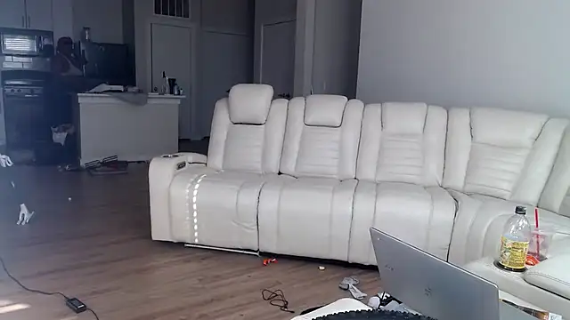 Snapshot of Clearlytothepoint420 chatting on January 2025 09:37:01 PM Clearlytothepoint420 online show from January 2025 09:37:01 PM