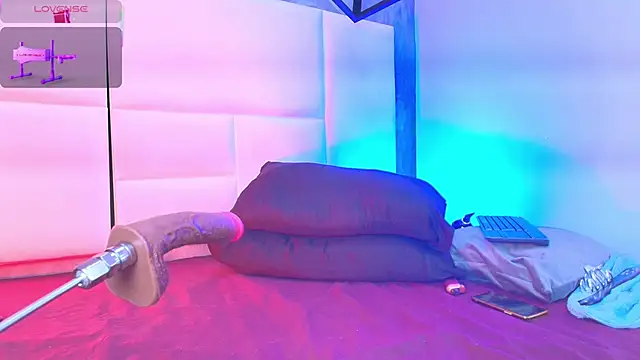 Snapshot of Danna-Wright chatting on October 2025 06:55:02 AM Danna-Wright online show from October 2025 06:55:02 AM