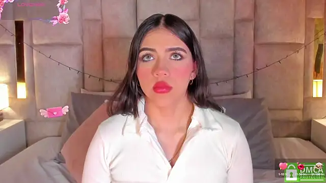 SofiScott  online show from December 2024 08:58:01 PM