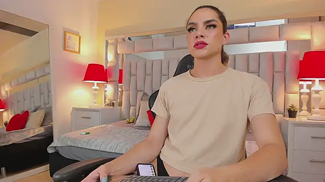 Snapshot of mariiahneedles chatting on December 2024 09:17:02 PM mariiahneedles online show from December 2024 09:17:02 PM