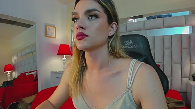 Snapshot of mariiahneedles chatting on January 2025 03:09:02 AM mariiahneedles online show from January 2025 03:09:02 AM