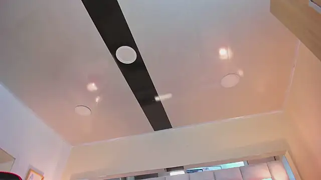 Snapshot of mariiahneedles chatting on January 2025 10:44:02 PM mariiahneedles online show from January 2025 10:44:02 PM