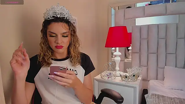 Snapshot of mariiahneedles chatting on February 2025 09:31:01 PM mariiahneedles online show from February 2025 09:31:01 PM