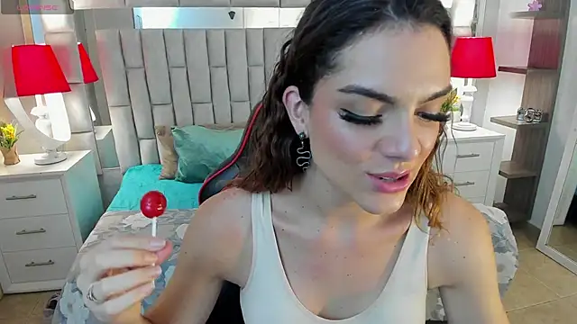 Snapshot of mariiahneedles chatting on October 2025 09:35:02 PM mariiahneedles online show from October 2025 09:35:02 PM