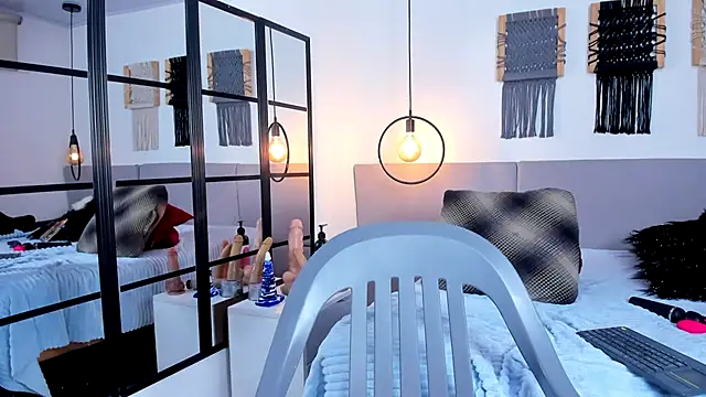 Sweet camille online show from November 2025 04:00:01 AM