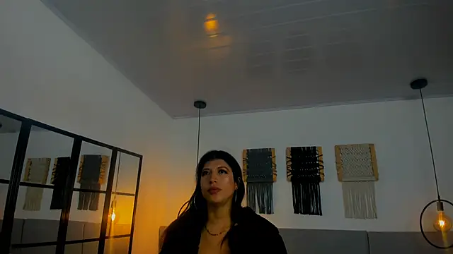 Snapshot of Sweet_camille chatting on May 2026 02:18:01 AM Sweet camille online show from May 2026 02:18:01 AM