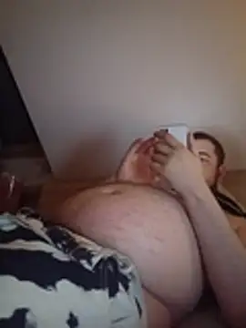 machobear87 online show from April 2026 09:17:01 PM