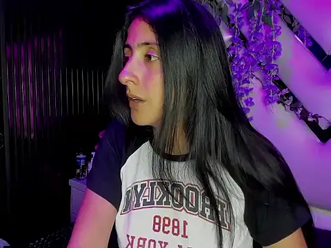 Cameron cutte online show from December 2025 03:24:01 AM