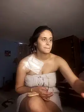 Catalinacandela online show from February 2026 06:48:01 PM