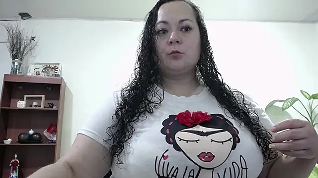 Snapshot of Aleia_Taylor chatting on June 2026 03:50:02 AM Aleia Taylor online show from June 2026 03:50:02 AM