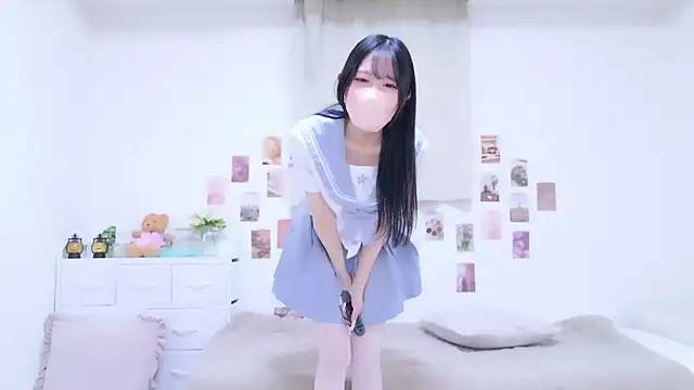 Snapshot of Suzu_ch_xx chatting on November 2025 01:15:02 PM Suzu ch xx online show from November 2025 01:15:02 PM