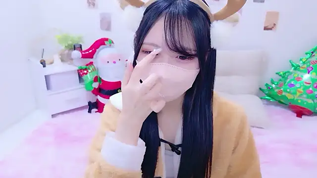 Snapshot of Suzu_ch_xx chatting on December 2025 10:46:01 AM Suzu ch xx online show from December 2025 10:46:01 AM