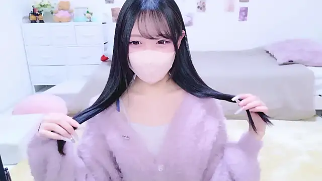 Snapshot of Suzu_ch_xx chatting on January 2026 01:16:01 PM Suzu ch xx online show from January 2026 01:16:01 PM