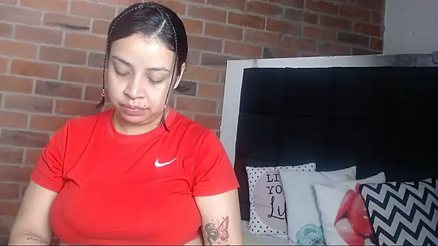 Snapshot of salome__hills1 chatting on January 2025 12:47:02 PM salome hills1 online show from January 2025 12:47:02 PM