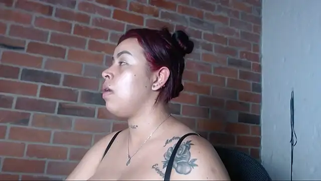 Snapshot of salome__hills1 chatting on February 2025 01:11:01 AM salome hills1 online show from February 2025 01:11:01 AM