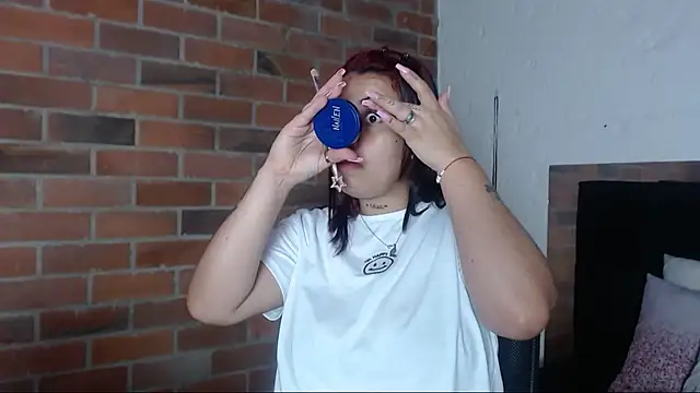 Snapshot of salome__hills1 chatting on March 2025 09:11:02 PM salome hills1 online show from March 2025 09:11:02 PM