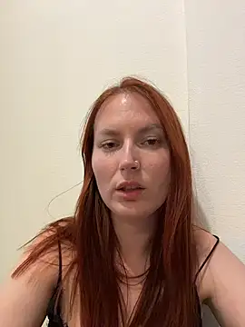 EmmaWarren online show from October 2025 05:57:01 PM