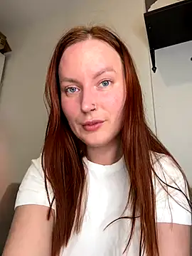 EmmaWarren online show from October 2025 05:42:01 PM