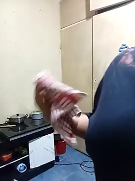 Snapshot of FreakyAngel3X chatting on November 2025 07:25:01 PM FreakyAngel3X online show from November 2025 07:25:01 PM