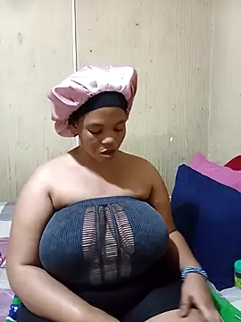 Snapshot of FreakyAngel3X chatting on December 2025 03:49:02 PM FreakyAngel3X online show from December 2025 03:49:02 PM