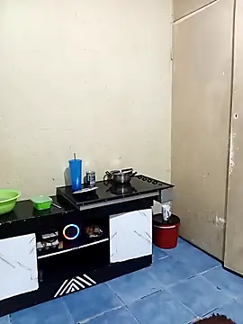 Snapshot of FreakyAngel3X chatting on December 2025 12:10:01 PM FreakyAngel3X online show from December 2025 12:10:01 PM