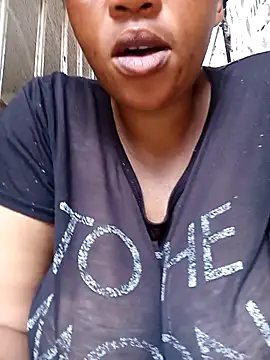 Snapshot of FreakyAngel3X chatting on January 2026 12:21:01 PM FreakyAngel3X online show from January 2026 12:21:01 PM