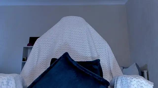 Snapshot of Britney_Ross chatting on January 2025 07:29:01 AM Britney Ross online show from January 2025 07:29:01 AM