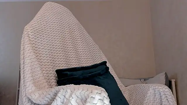 Snapshot of Britney_Ross chatting on March 2025 06:37:01 AM Britney Ross online show from March 2025 06:37:01 AM