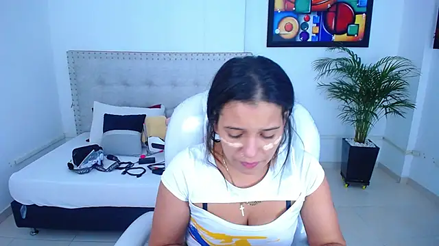 Chiqui milk  online show from January 2025 07:15:01 PM