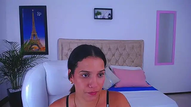 Chiqui milk  online show from January 2025 10:41:02 PM