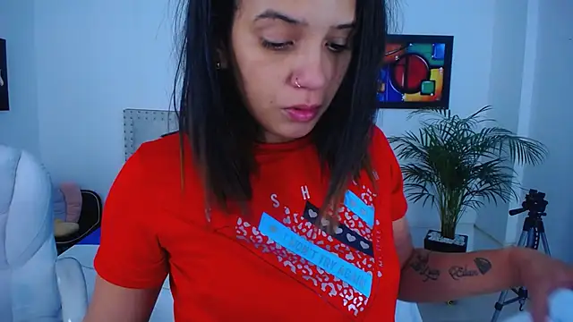 Chiqui milk  online show from January 2025 07:04:02 PM