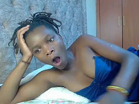 Naughty Girl17 online show from February 2025 05:18:02 AM